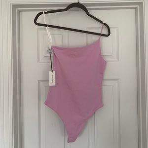 NWT Aritzia pink Babaton Bodysuit, Size Medium